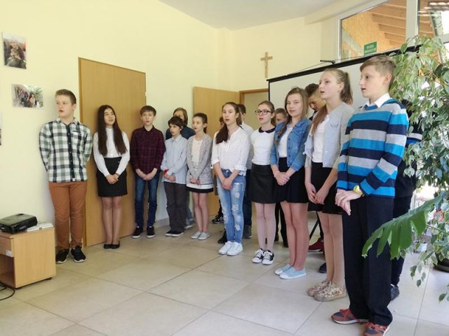 Przedstawienie Dzien Mamy SP1 25.05.17